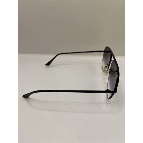 Quay X Desi Australia Black Aviator Sunglasses Gradient Lens High Key Lens CAT.3